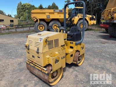 2006 Sakai SW250 Rodillo Tándem