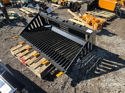 2026 GIYI GY-RB66 66 in Rock Skid Steer Bucket (Unused)