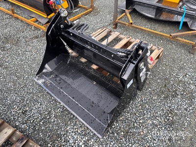 2026 GIYI GY-XKH39 39 in Mini Skid Steer Bucket (Unused)