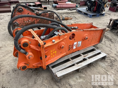 NPK GH6 Hydraulic Breaker