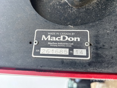 2014 MacDon 35 ft Draper Schneidwerk