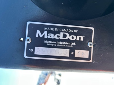 2016 MacDon D65-S 35 ft Draper Combine Header