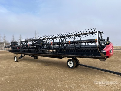 2014 MacDon D65-S 35 ft Draper Combine Header