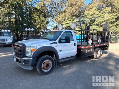 2014 Ford F-450 Super Duty XL 4x2 Flatbed Truck
