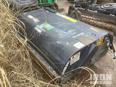 2016 Bobcat 6707837 72 in Sweeper Attachment
