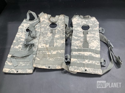 (262) Hydration System Carriers