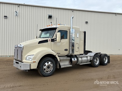 2018 Kenworth T880 6x4 Cabeza Tractora Cabina Dormitorio