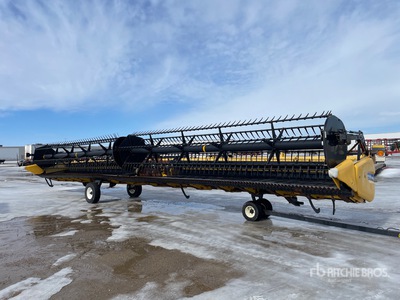 2014 New Holland 880CF 45 ft Flex Draper Schneidwerk