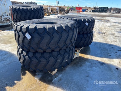 Quantity of (4) Maverick 23.5-25 E3/L3 Reifen (Unused)