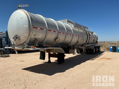 2013 ARCO 11000 gal Tanker Trailer