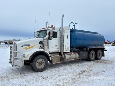 2001 Kenworth T800 6x4 Sleeper Water Truck
