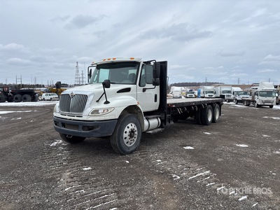 2016 International 4400 6x4 Platte vrachtwagen