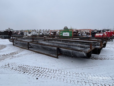 Quantity of (4) 30 ft Bunk Veevoeder