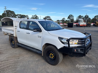 2017 Toyota HiLux SR 4x4 Dual Cab Pickup
