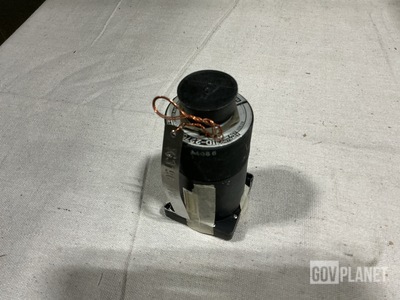 (4) Avionics Specialties SLZ9517-2 Angle of Attack Indicators