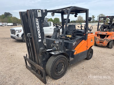 2021 Doosan G40S-7 9000 lb Pneumatic Tire Forklift