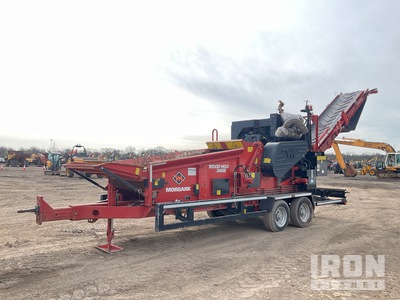 2022 Morbark 2400X WOOD HOG 水平グラインダー