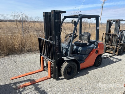 2010 Toyota 8FDU25 Pneumatic Tire Forklift