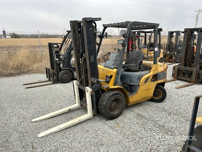 2005 Cat P6000 5000 lb Pneumatic Tire Forklift (Inoperable)
