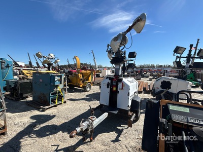 2013 Allmand Bros. Night-Lite Pro II 8 kW Torre de iluminación