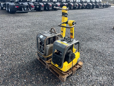 2015 Wacker Neuson DPU3050He Vibratory Plate Compactor