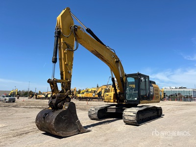 2015 Cat 326F L Pelle Hydraulique sur Chenilles