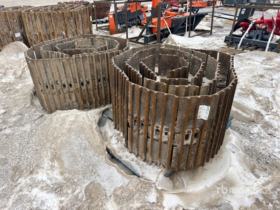 Quantity of 24 in Tracks