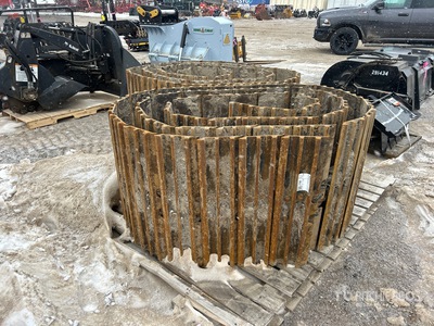 Quantity of (2) Tracks 31 inches Divers