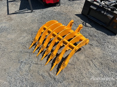 2026 GIYI 32 in Excavator Rake - Fits Cat 305 (Unused)