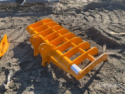 2026 GIYI 44 in Excavator Rake - Fits Cat 305 (Unused)