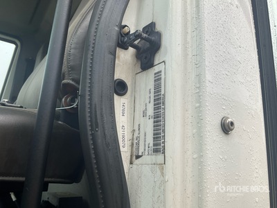 2011 International 4400 S/A Dump Truck