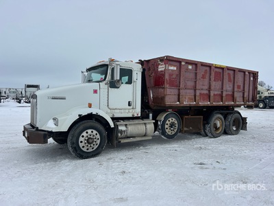 2009 Kenworth T800 8x4 Autocarro con gancio per impianto scarrabile