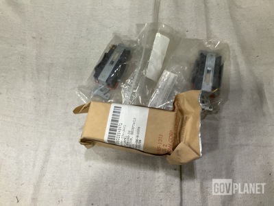 (232) Cooper Wiring Devices GE8200-IG Electrical Receptacle Connectors