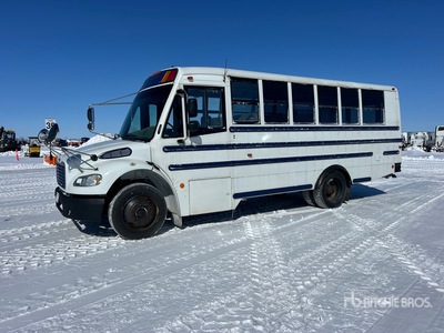 2009 Freightliner B2 4x2 47-Seat Mini حافلة