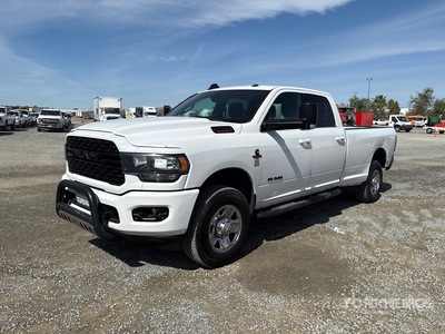 2022 Ram 3500 Big Horn 4x4 Crew Cab Pickup