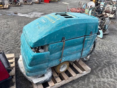 Tennant 5700 Walk-Behind Electric Szorowarka do podłóg