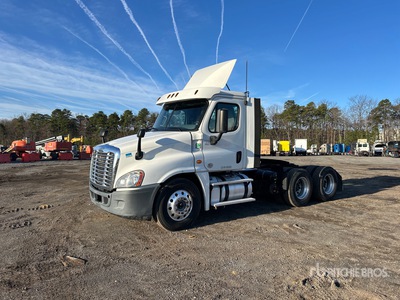 2018 Freightliner Cascadia 125 6x4 T/A Day Cab Truck Tractor