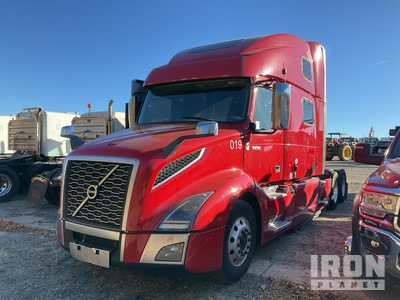 2020 Volvo VNL860 6x4 T/A Sleeper Truck Tractor