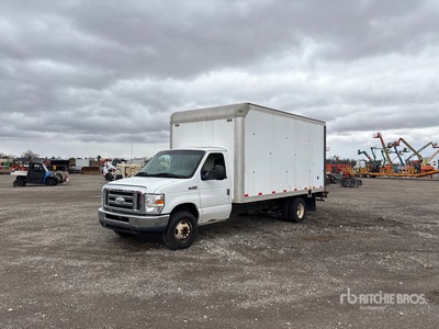 2014 Ford E-450 4x2 Moving Van Truck (Inoperable)