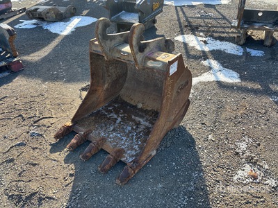 Gryb 32 in Q/C Digging Excavator Bucket