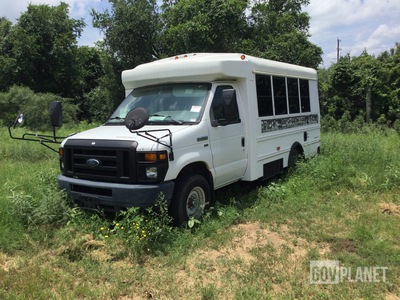 2009 Ford Econoline E-350 Super Duty Bus