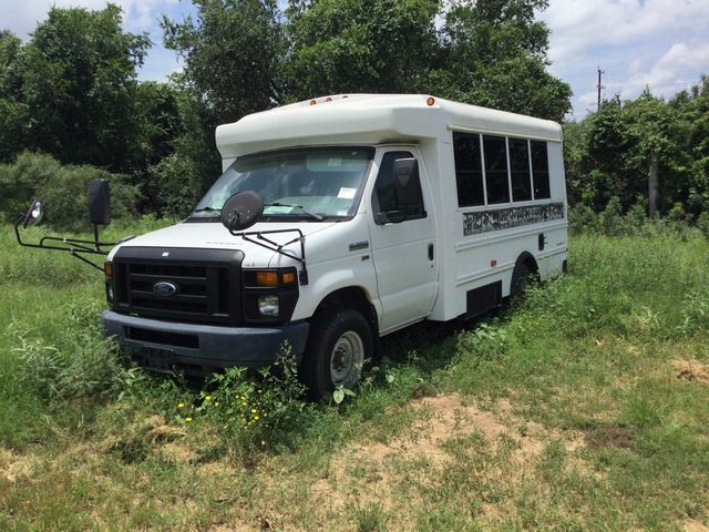2009 Ford Econoline E-350 Super Duty Bus
