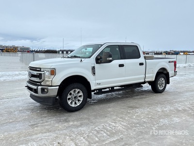 2022 Ford F-350 XLT 4x4 Crew Cab Pickup