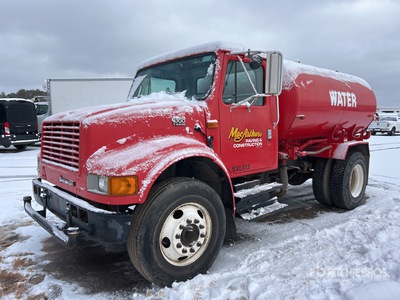 2001 International 4700 4x2 Water Truck (Inoperable)