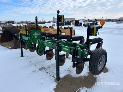 2023 Unverferth Zone-Builder 122 13 ft 3-Point 6 Shank Subsoiler