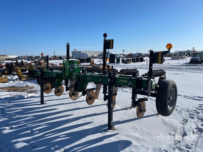 2023 Unverferth Zone-Builder 122 13 ft 3-Point 6 Shank Subsolador