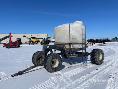 Polywest Bandit 1415 gal Tow-Behind Chariot d'engrais