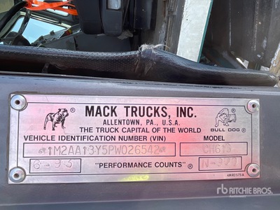 1993 Mack CH613 6x4 Cabeza Tractora Cabina Corta (Inoperable)