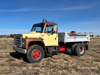 1983 International 1955 4x2 S/A Dump Truck