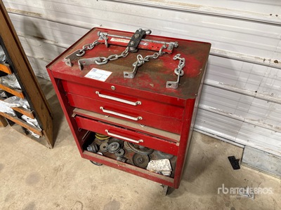 27 in X 18 in Tool Box